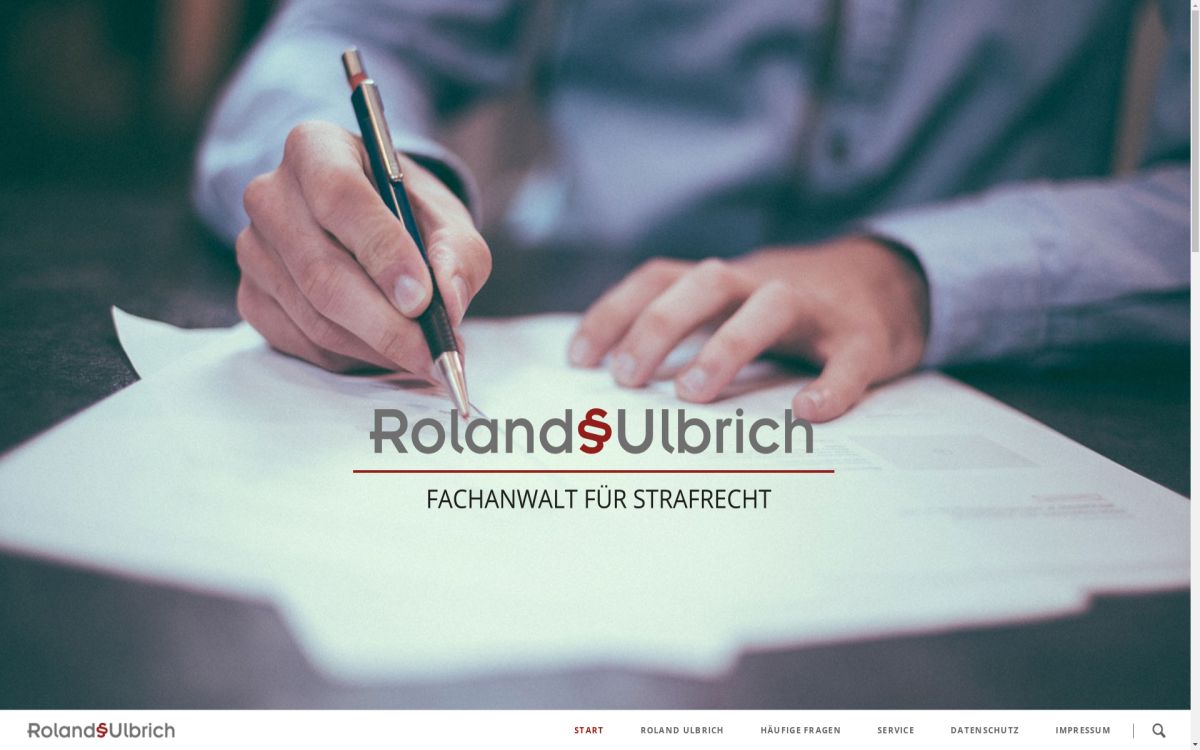 https://www.strafver­teidiger-ulbrich.de