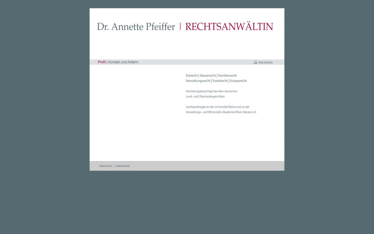 https://www.rechts­an­waeltin-pfeiffer.de